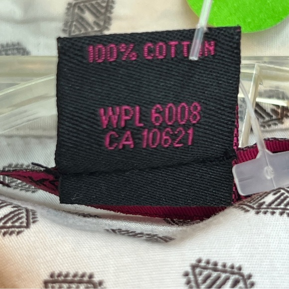 Rock & Roll Cowgirl size Large Collared Sleeveless Snap Front Embroidered Top - Picture 10 of 10